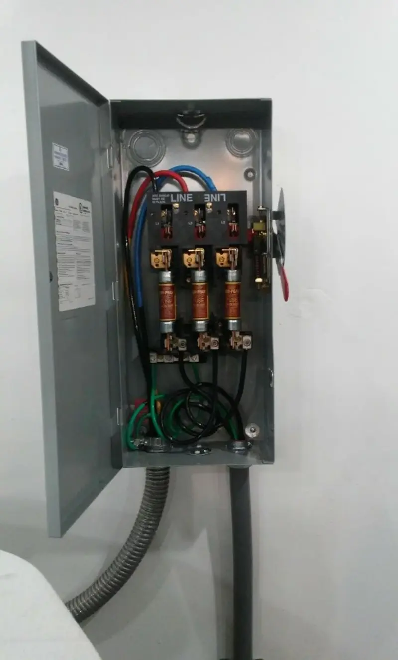 Three-phase disconnect switch installed for Electrical Wiring & Rewiring in Arcadia